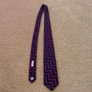 Purple and blue geometric patterned bugatchi silk tie